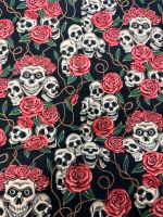 Totenkopf Rosen 100% Baumwolle Stoff Alexander Henry Fabrics Frankfurt am Main - Niederursel Vorschau