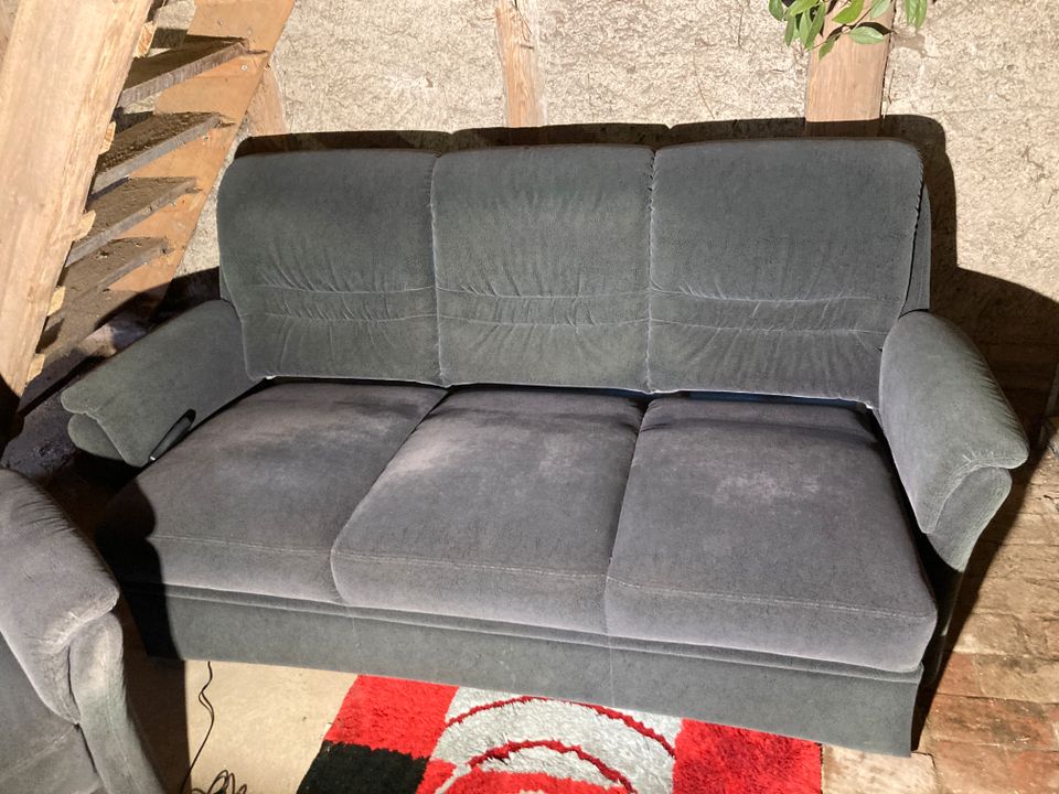 3er-Sofa von GRUBER inkl. Sessel, elektrisch verstellbar / Couch in Gutenborn