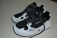 Adidas Schuhe  Gr. 38 Niedersachsen - Seevetal Vorschau