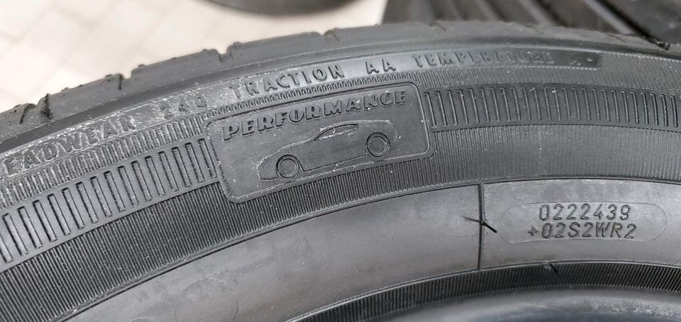 2x Sommerreifen Goodyear Efficientgrip 215/55R17 in Halle (Westfalen)