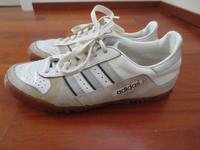 Adidas Damen Indoor Schuh - Vintage 1987 (Gr. 40 2/3) Baden-Württemberg - Böblingen Vorschau