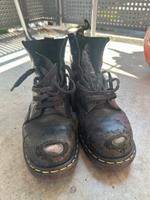 Dr marten Stiefel (Stahlkappenstiefel) Größe 38 oder 39 Berlin - Lichtenberg Vorschau