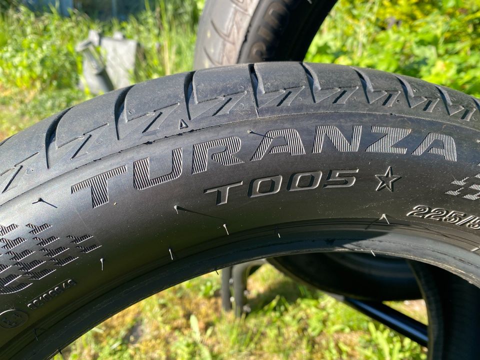 Sommerreifen 225 50 R18 W99, Bridgestone Turanza mit BMW-Kennung in Celle