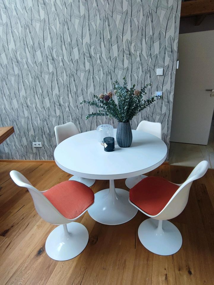 Knoll International Eero Saarinen Tulip Esstisch ausziehbar in Viersen