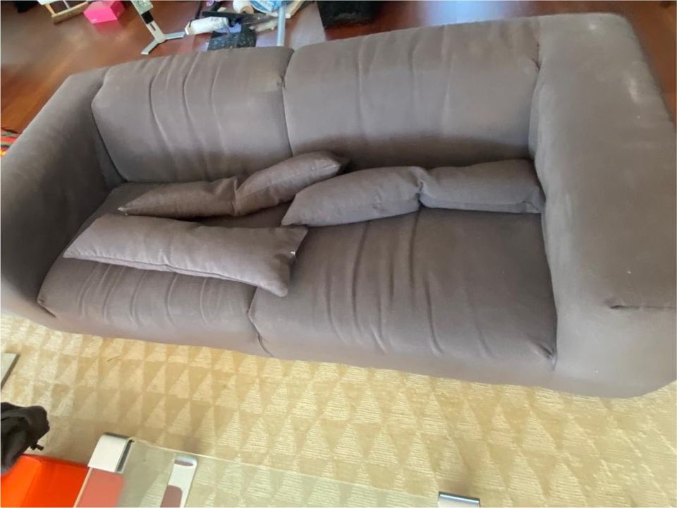 Sofa Grau mit Hocker in Eltville