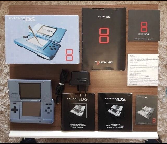 Nintendo DS Blau, Guter Zustand,  Inklusive Verpackung in Fürstenfeldbruck