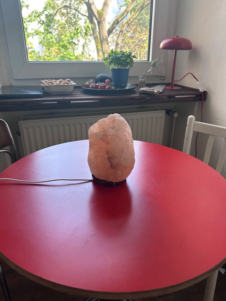Himalaya Salt Tisch Lampe in Berlin