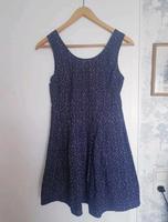 Blümchen Kleid gr. L Niedersachsen - Lamspringe Vorschau