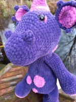 Amigurumi gehäkelte Drache Handarbeit Häkeltier Neu Plüsch Nordrhein-Westfalen - Balve Vorschau