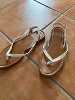 Zehentrenner Sandalen Hessen - Schlüchtern Vorschau