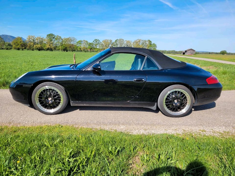 Porsche  Carrera 996 Cabrio schwarz in Siegsdorf