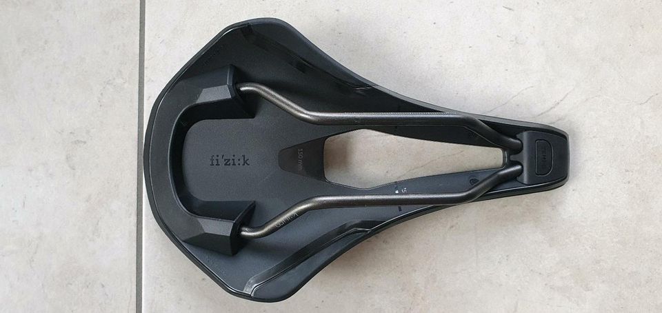 Fizik Tempo Argo R3  Rennrad Sattel in Buchloe