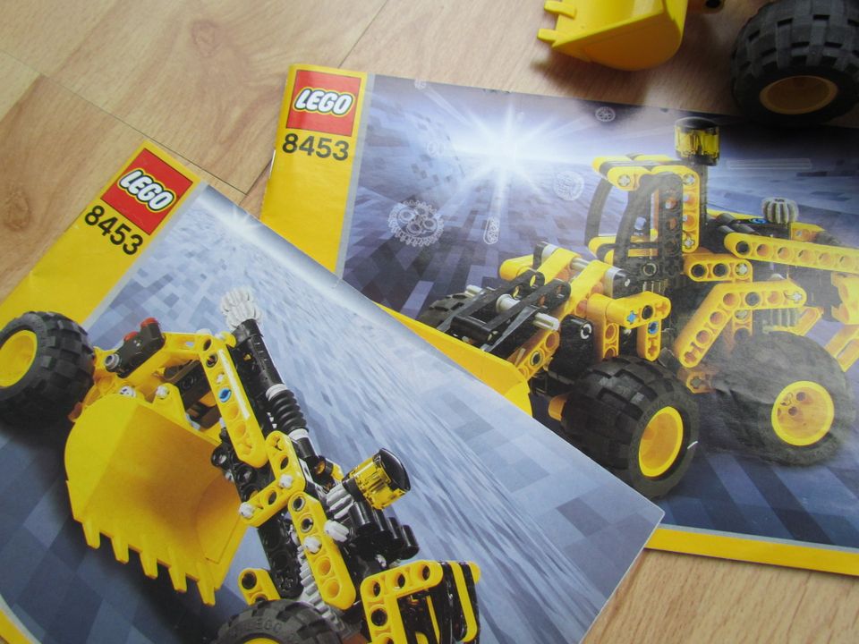 Lego Technik 8451 Planierraupe + Anleitung in Baunatal