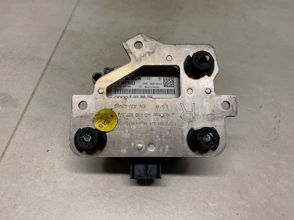 Audi A6 4G Abstandssensor Sensor ACC Vorne 4G0 907 561 B in Hamburg