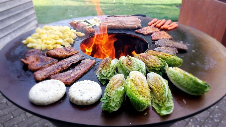 Feuerplattengrill, Plancha, Feuerplatte, Komplettset in Unterschneidheim