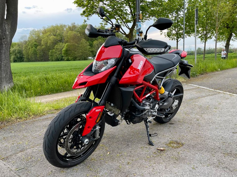 Ducati Hypermotard 950 2022 SC Project Garantie Quickshifter in Ingolstadt