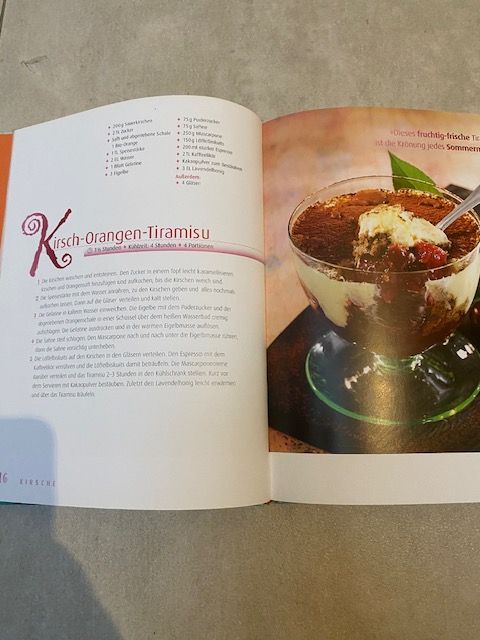 Kochbuch Buch Dessert süß Kirsche & Aprikose, wie neu in Schöllnach