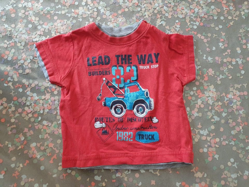 Rotes T-Shirt Kran Truck Stop 1982 v. Topomini Ernstings Gr. 74 in Berlin