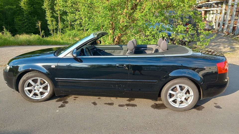 Audi A4 2.4 Cabriolet - in Overath