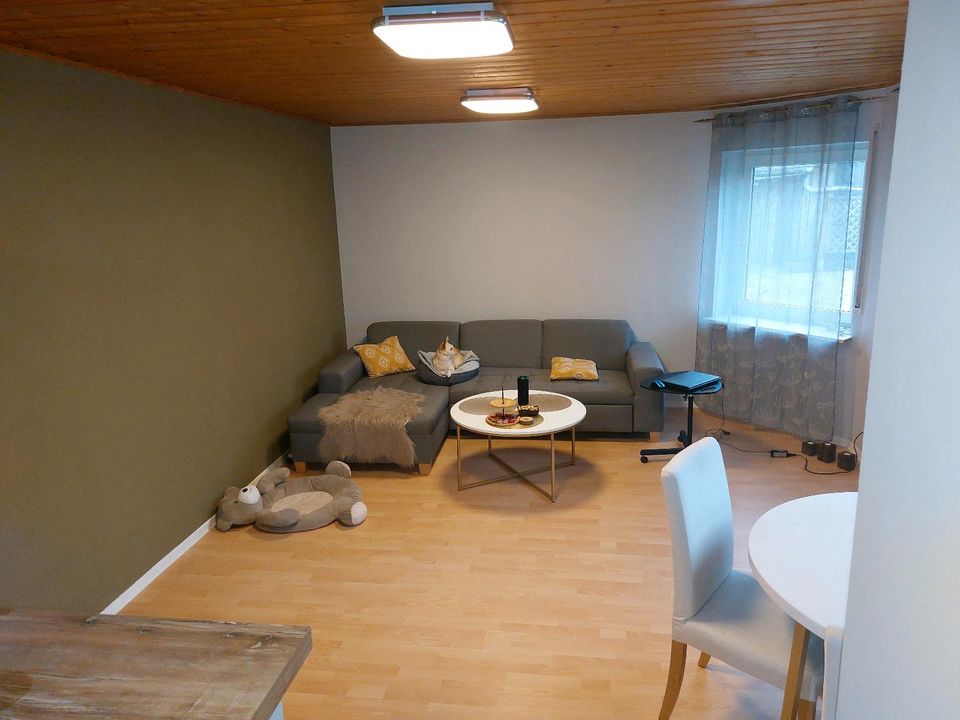 schöne 2,5 Zimmer, mit Garten und Garage in Hombressen in Hofgeismar