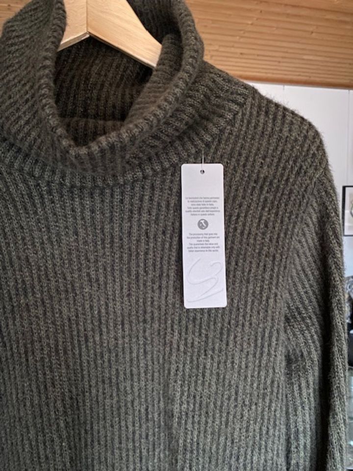 Strickkleid Longpullover Rollkragen Italy dunkelgrün 36 38 40 neu in Amberg