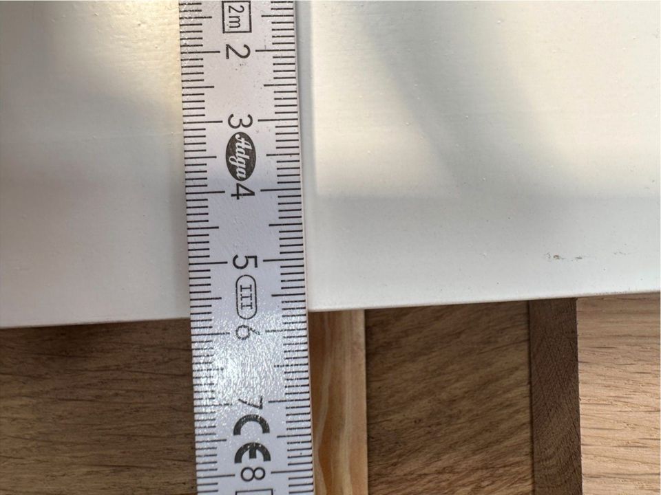 ca. 16x58 mm Sockelleiste Fußleiste massiv weiß 240 cm lang in Ahrensburg