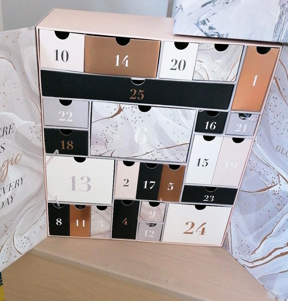 3x Glossybox Adventskalender leer in Dorf Mecklenburg