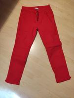 Rote Damenhose Freiburg im Breisgau - March Vorschau