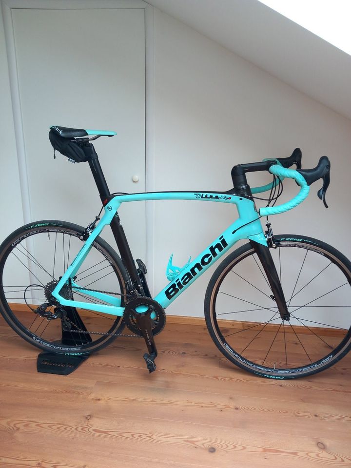 Rennrad Bianchi Oltre XR4 Campagnolo 12-fach in Andechs