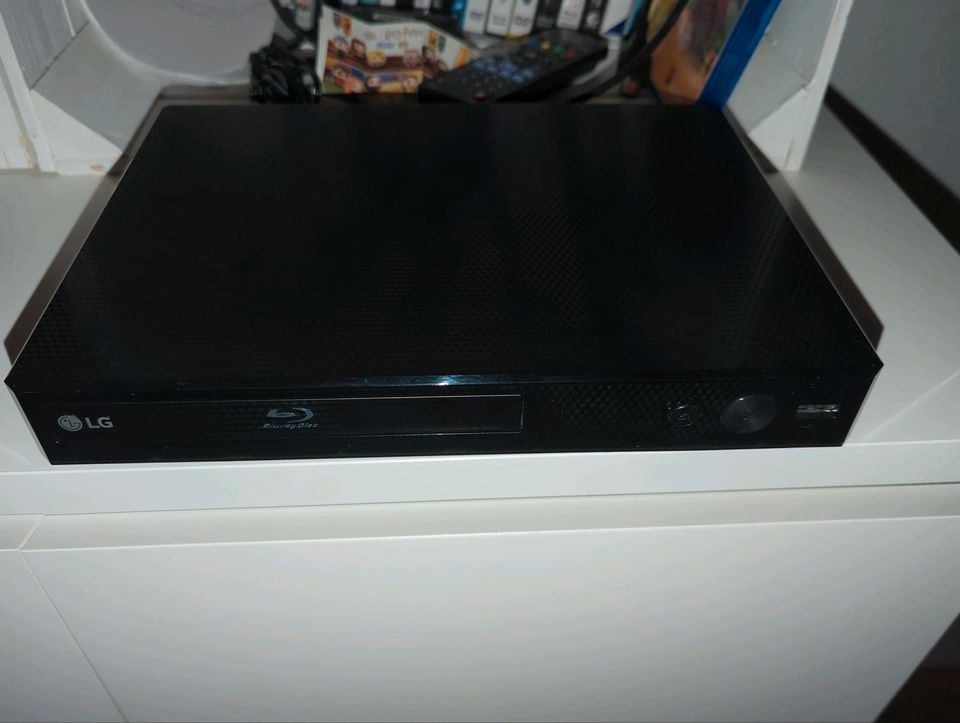 LG BluRay Player BP350 mit WiFi in Leipzig