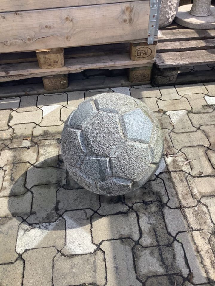 Granitfussball, dia. 40cm, hellgrau in Salzgitter