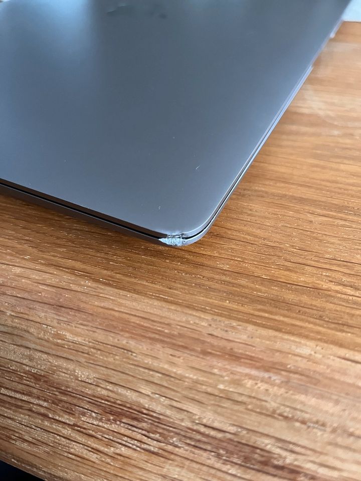 MacBook Air M1 (2021) 16GB & 512SSD in Kall