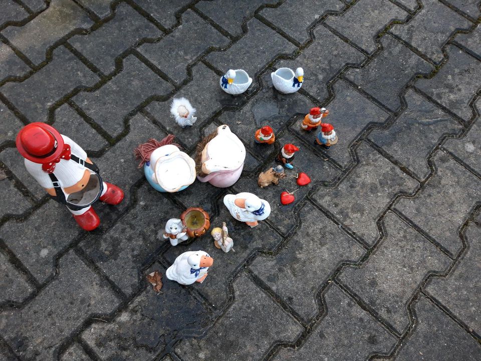 Vasen, Blumentöpfe, Geschirr, Porzellanfiguren in Neusalza-Spremberg