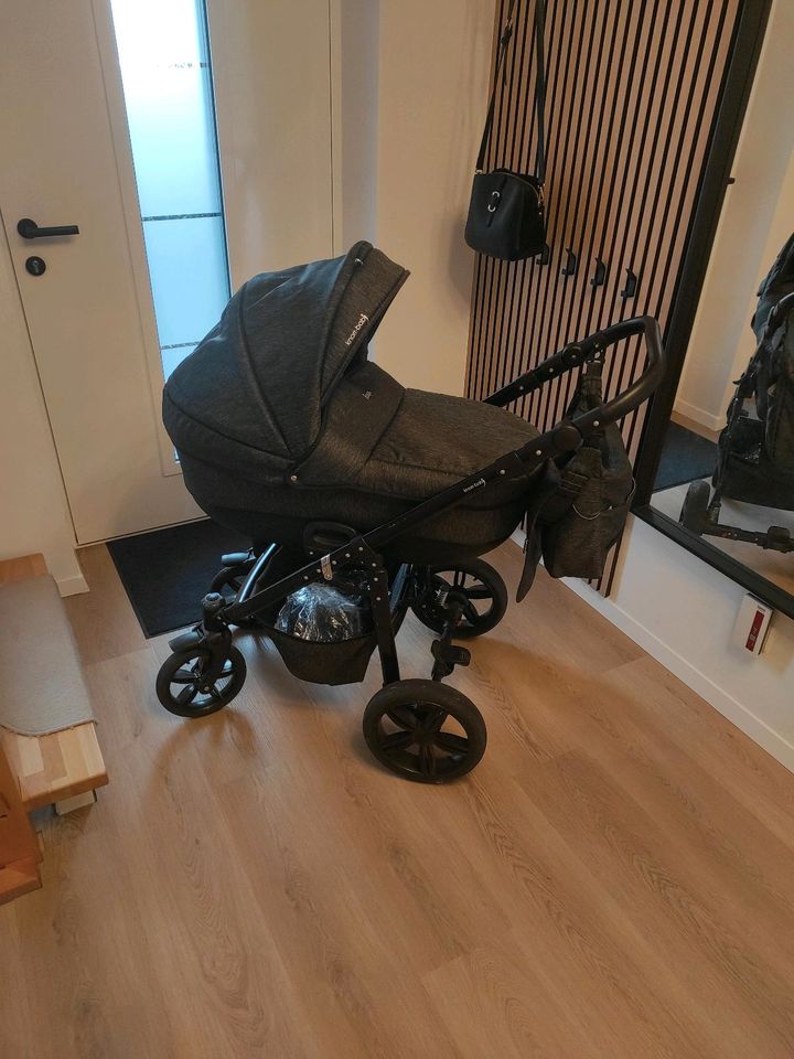 Kinderwagen in Kierspe