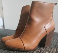 Damen Schuhe Boots Stiefel Stiefelette hellbraun C&A Frankfurt am Main - Fechenheim Vorschau