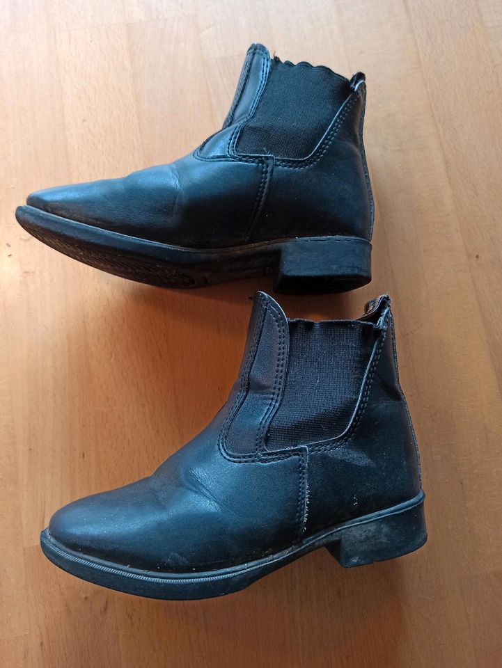 Reitstiefeletten 29 30 Pfiff Schuhe schwarz Stiefel Boots in  Schleswig-Holstein - Heidmühlen | Gebrauchte Kinderschuhe Größe 29 kaufen |  eBay Kleinanzeigen ist jetzt Kleinanzeigen