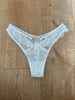 Slip (weiß/gold) mit Spitze Sachsen - Radeburg Vorschau