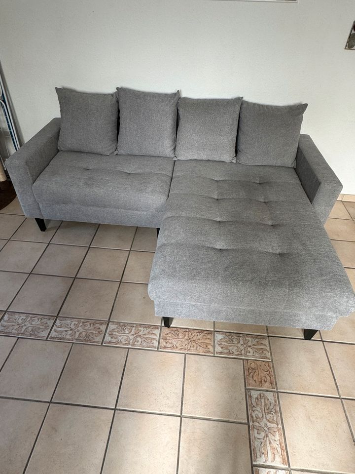 Sofa / Couch grau-meliert in Burgwedel