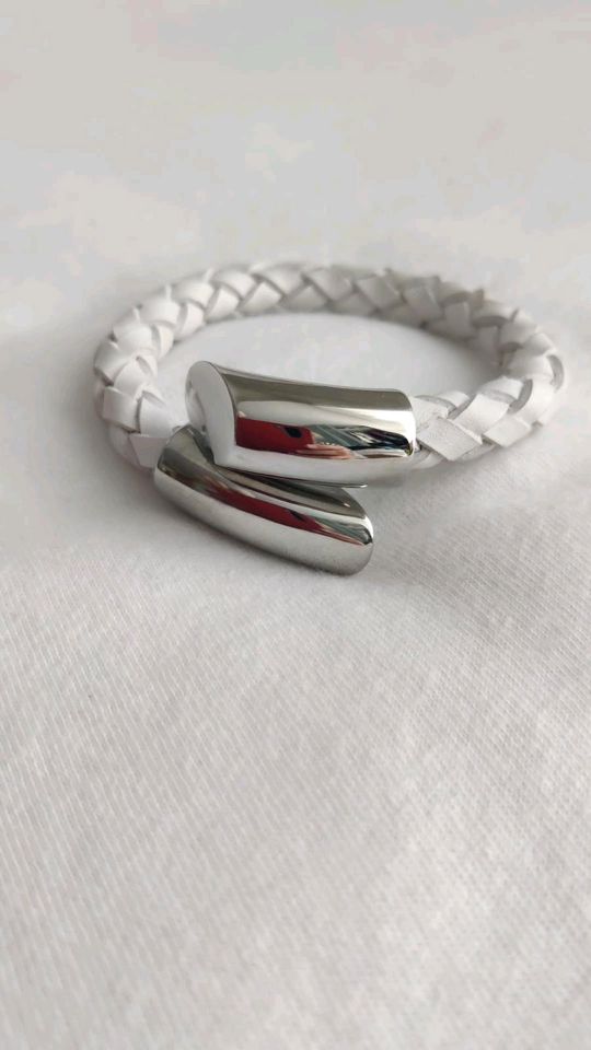 Lederarmband weiß neu. in Stuttgart