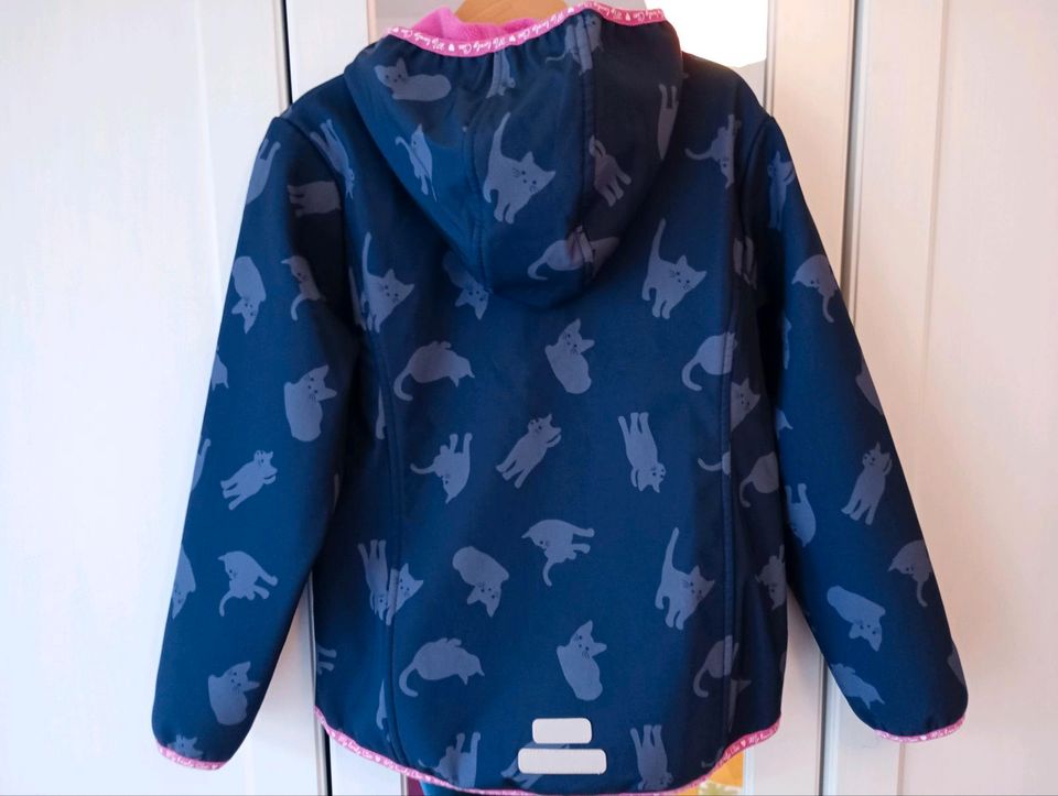 Softshelljacke NKD Katze blau pink in Worpswede