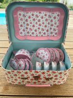 NEU Cath Kids Children's Hampton Rose Tin Tea Set, 14-tag. Tee Hessen - Biebesheim Vorschau