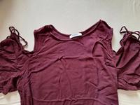 Weinrotes T-Shirt mit Schulterauslassungen, Gr. L Berlin - Treptow Vorschau