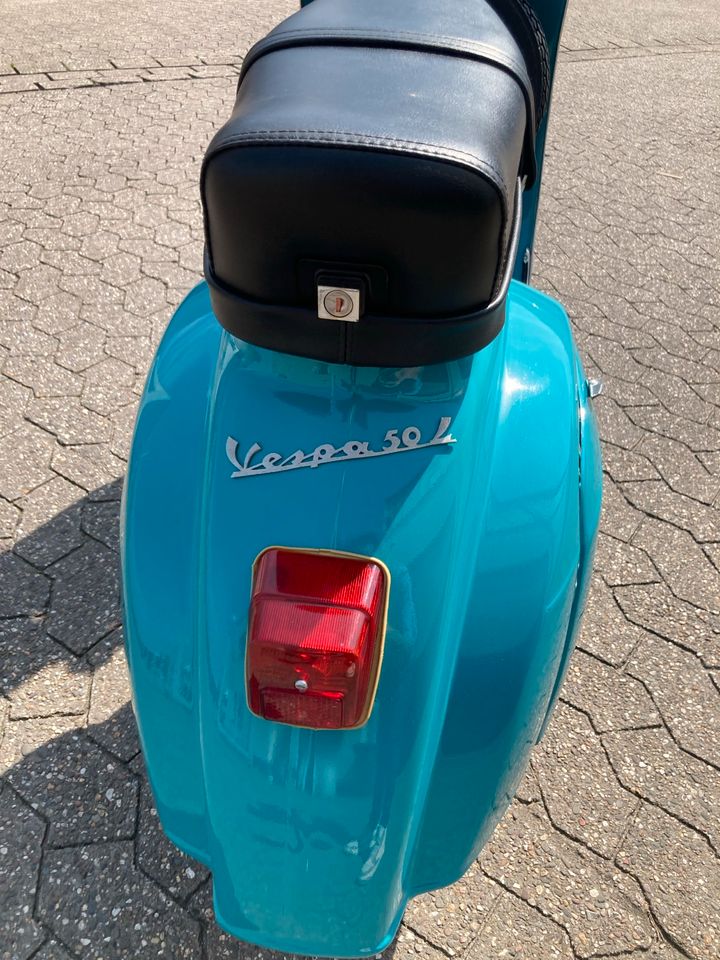 Vespa 50 restauriert in Ratingen