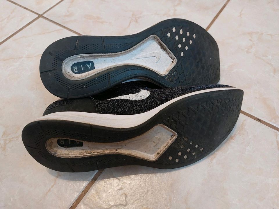 NIKE Air Turnschuhe,  schwarz-weiß, 40 in Naunhof