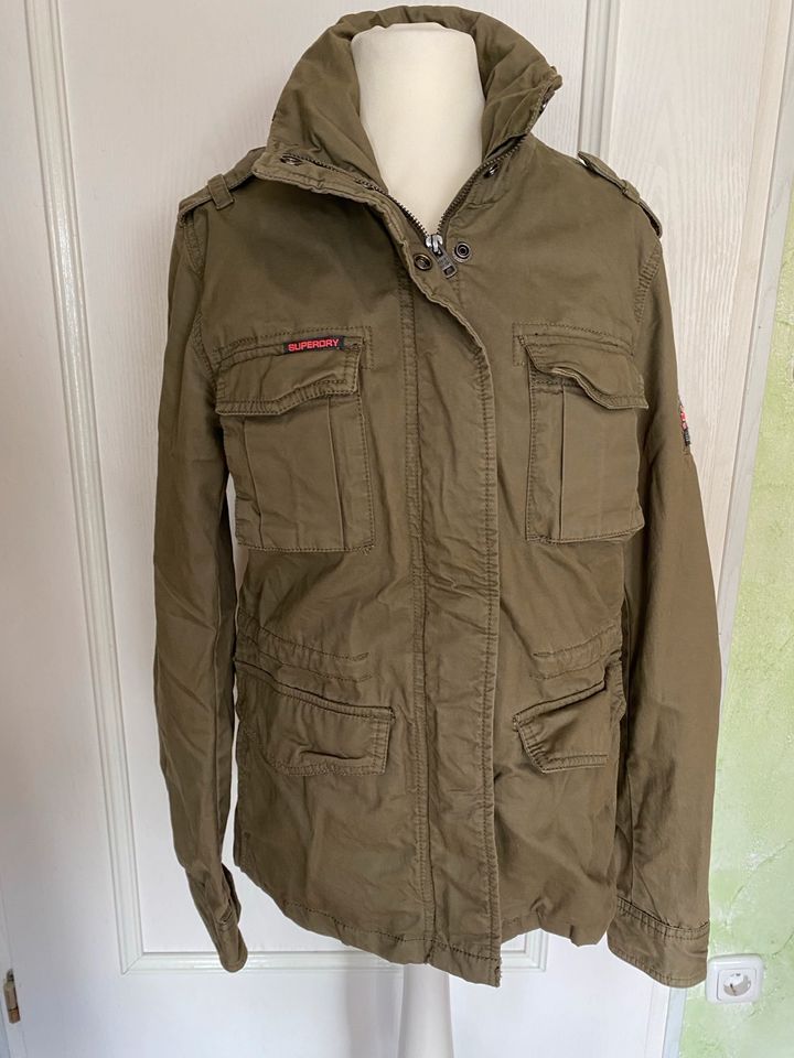 Superdry Camari Rookie Jacke Gr. 34/36 top Zustand in Dietzenbach