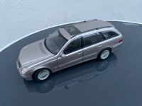 Mercedes E Klasse T Modell 1:18 Kyosho Kombi W211 Benz Daimler Nordrhein-Westfalen - Hagen Vorschau