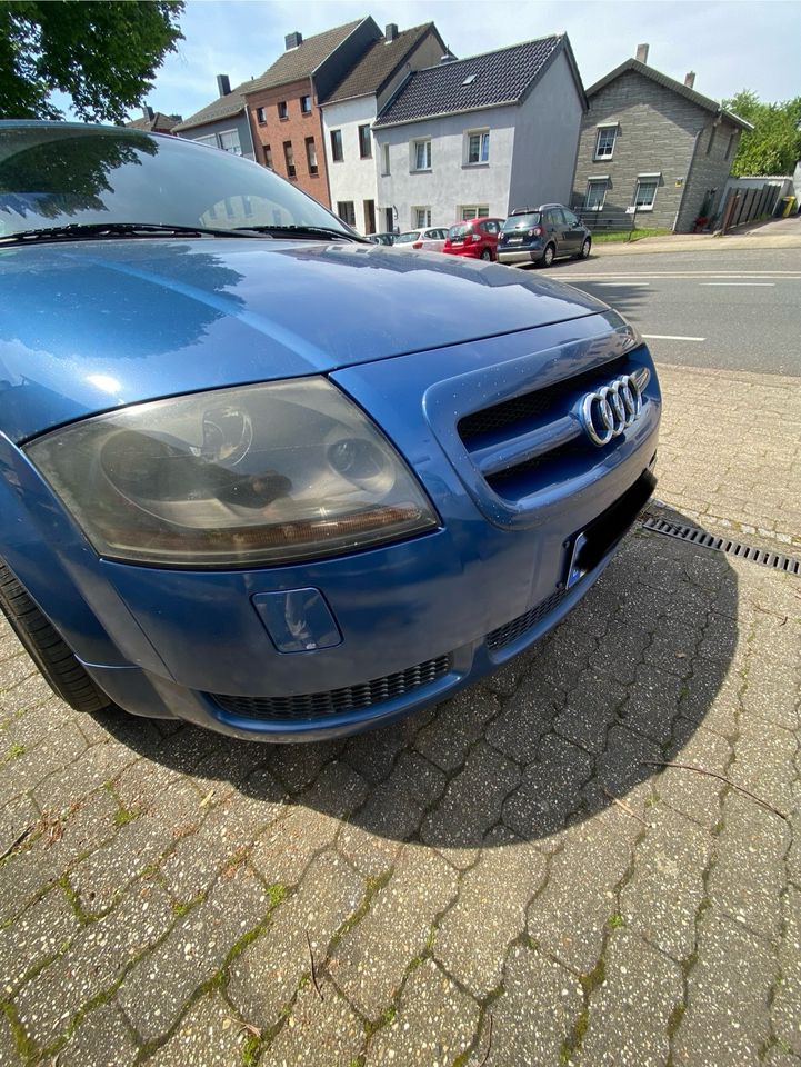 Audi TT 8N Projekt Zwo Grill / Stoßstange in Aachen