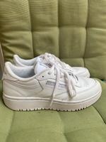 Reebok Sneakers Damen sehr guter Zustand Berlin - Schöneberg Vorschau