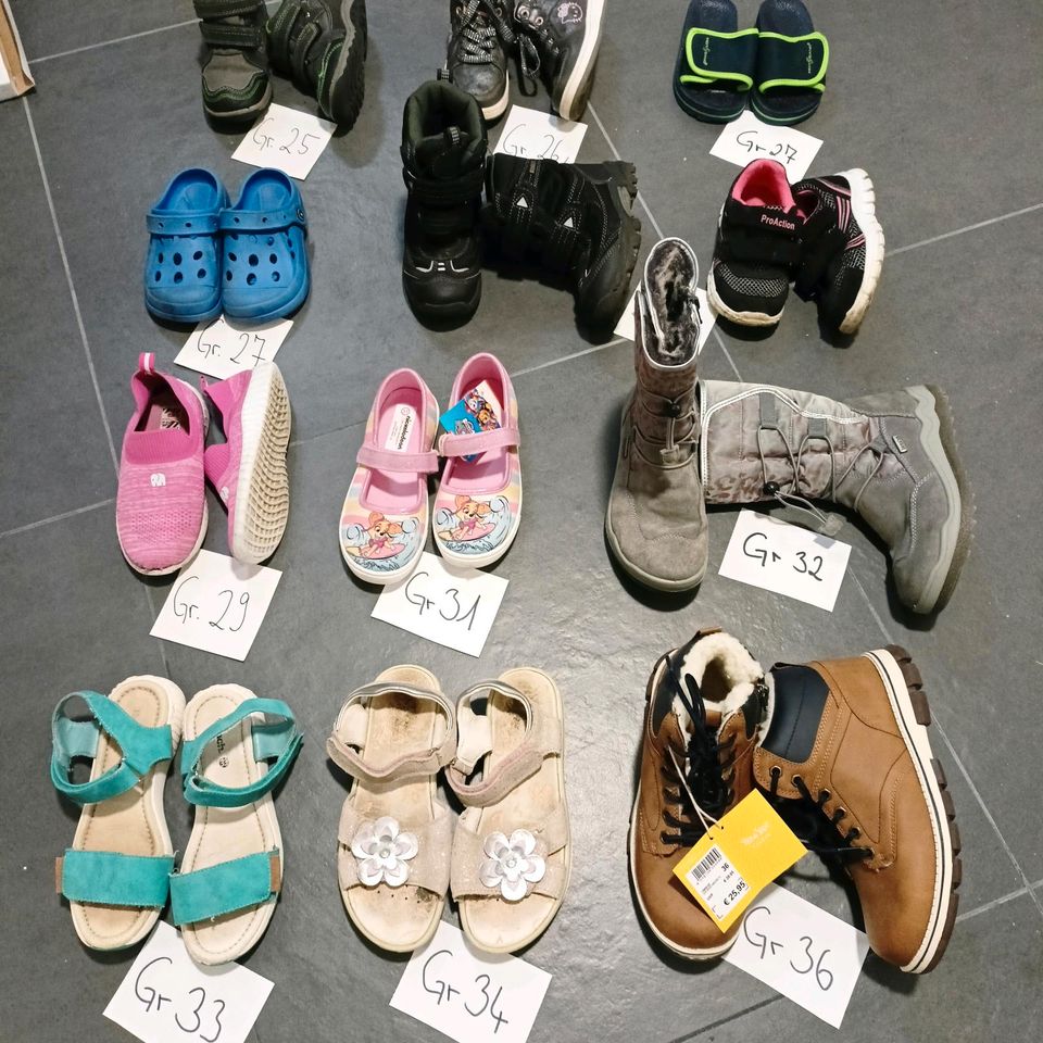 Kinderschuhe Gr 25-36 ab 2€ in Schwabach