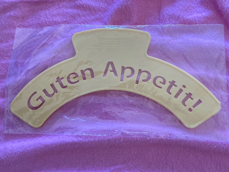 Kuchen-Schablone „Guten Appetit!“ in Berlin